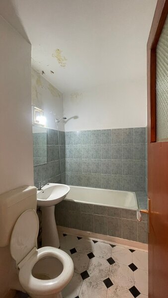 Drumul Taberei, Piata Moghioros